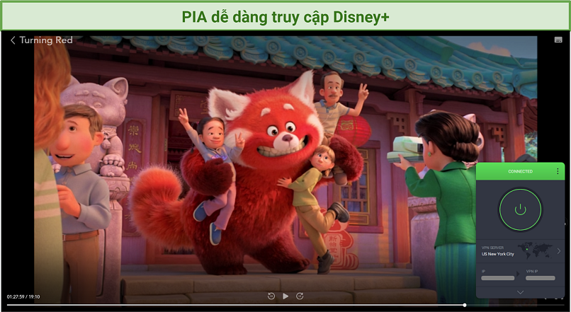 Ảnh chụp màn hình Disney+ được truy cập bằng Private Internet Access VPN và đang phát phim Gấu đỏ biến hình.